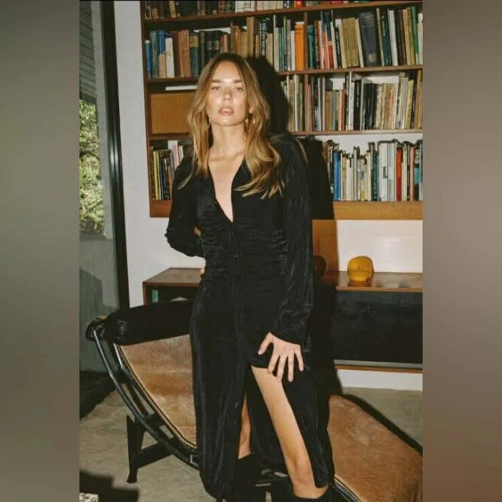 WITH JÉAN Stevie Midi Dress - Black_5